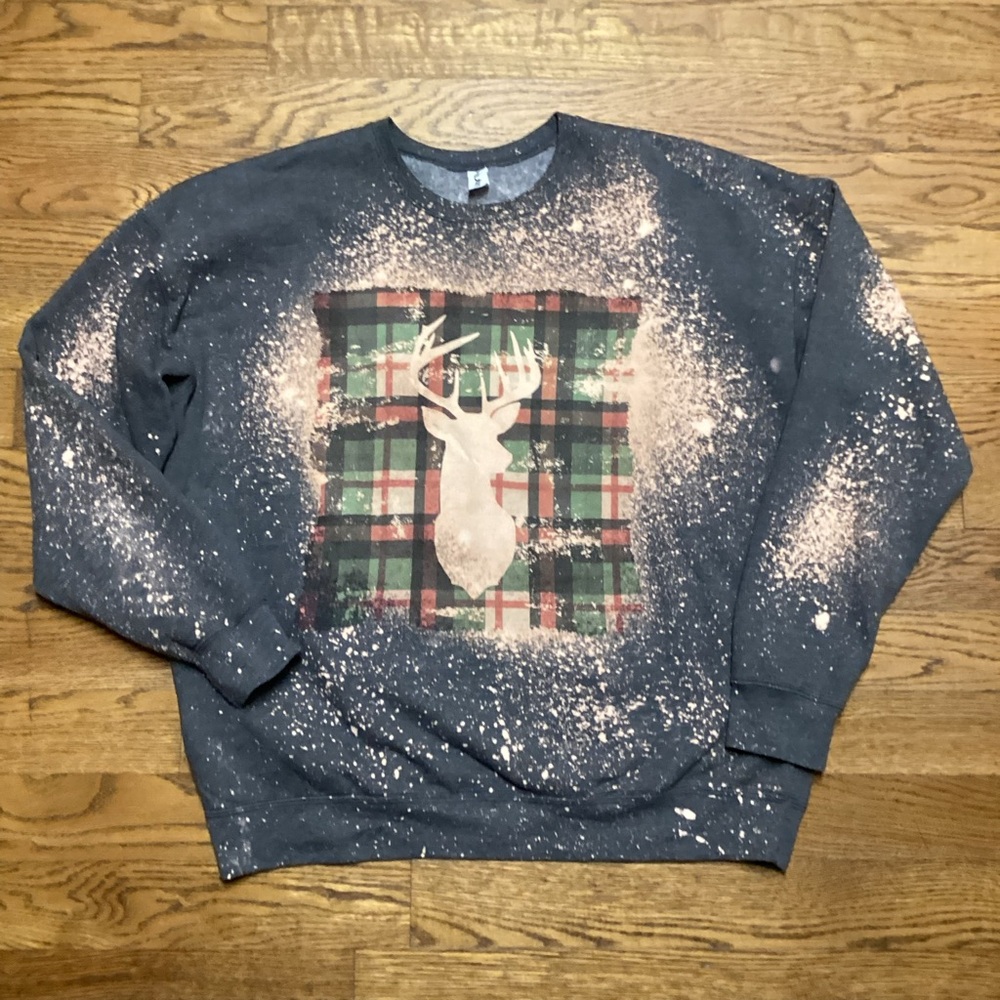 Tultex Charcoal Gray Deer Graphic Crewneck Sweatshirt. Size XL